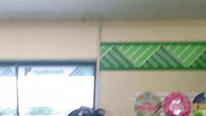 ידידות עם נמושות תוביל סקס אונס חינם לאורגיה.