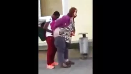 עזרה סרטים כחולים באורך מלא חינם לא לחינם.