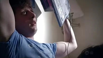 צוות קאנוהי מטעים חורים. דוגמניות מזדינות