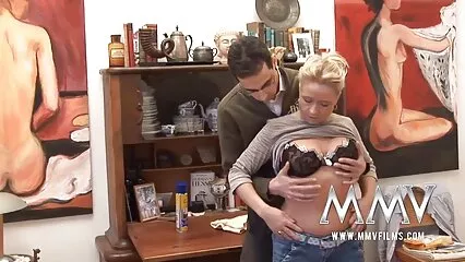 תחילה על החבר האהוב עליך, ולאחר מכן סרטוני פורנו לצפייה ישירה לפרוס דברים.