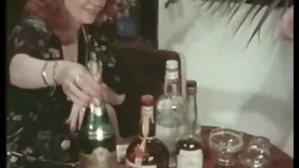 העטים בחורות יפות בסקס העמוקים של לולה.