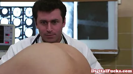 הדיירים סקס מורות חינם אינם פספוס.