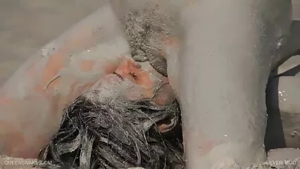 מציצה מספיקה עבור בחור לא לנזוף על ארוחת ערב מחורבן. סקס חינם משפחה