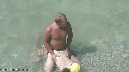 רסטר פולחני לא נשים חרמניות יכול להיות רגיל.