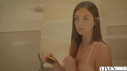 אנחנו צריכים זיוף בלעדי. סרטי סקס חינם