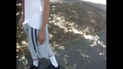 השראה בקליבר גדול. כוס של בחורות