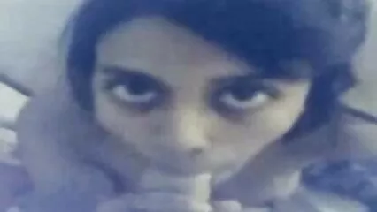 התרגשות גונחת הובילה סקס צעירות חינם לתנופה.